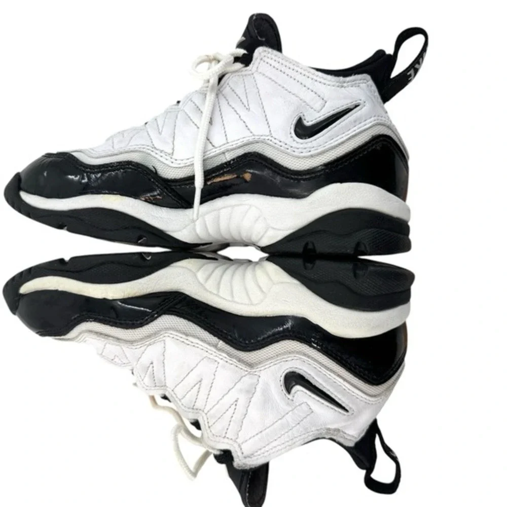 Nike Air Trainer Patrol Women's Athletic Shoes Size 7 EUR 38 White‎ and Black